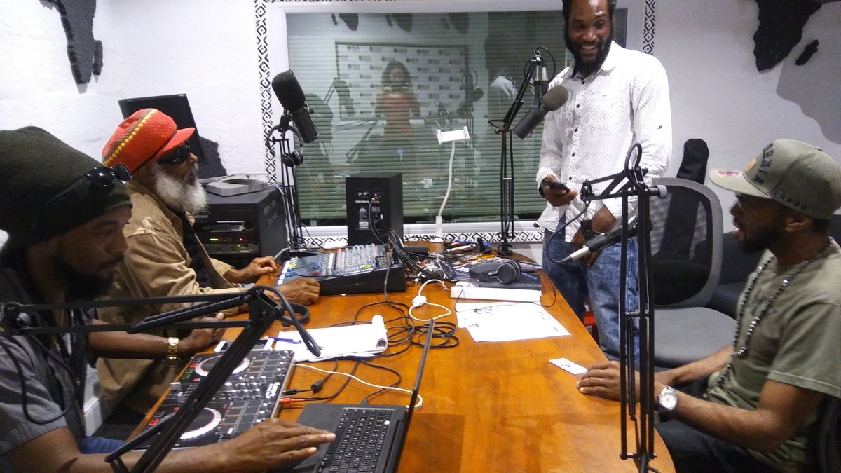 KaliRanks's tweet photo. Love n respect to #NyahFyah and the #BlackPower96FM fam for showing nuff love earlier to myself @StephanieAdler0. N @1DJChoice in their house!! Great vibes and energy from the #Uhuru movement globally!! #Jamaica #Ras #HiphopCruisesToJamaica @DJGridUSA @AmadaRecords @afimimusic https://t.co/GQ3GBVYdWS