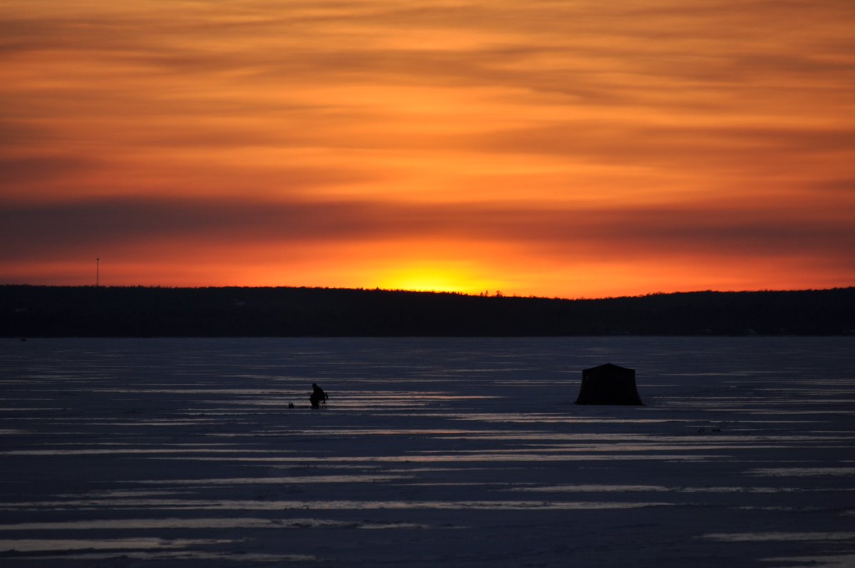 Sweet Dreams Sunshine 🌞#PureMichigan #Sunset #LakeSuperior #IceFishing #MunisingBay #NoFilterNeeded