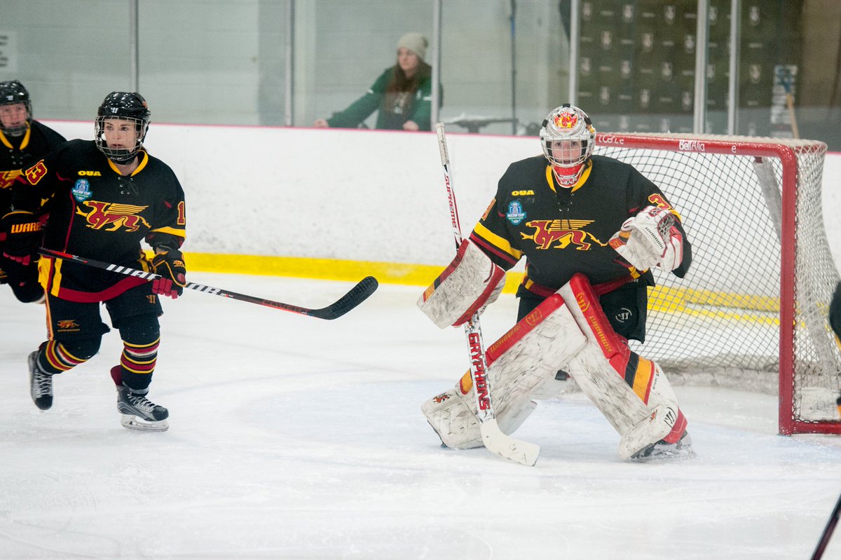 guelph_gryphons's tweet photo. 🏒WHKY RECAP: Gryphons score 5⃣ goals in the 1st period and win 5-0 over the Quebec champion Montreal Carabins to advance to the national title gm for the 1st time in school history! #GryphonPride #ChampSZN ➡️https://t.co/XRCHlDQ8pD
📸➡️Janessa Hogan/U SPORTS https://t.co/X8fEJjJny9