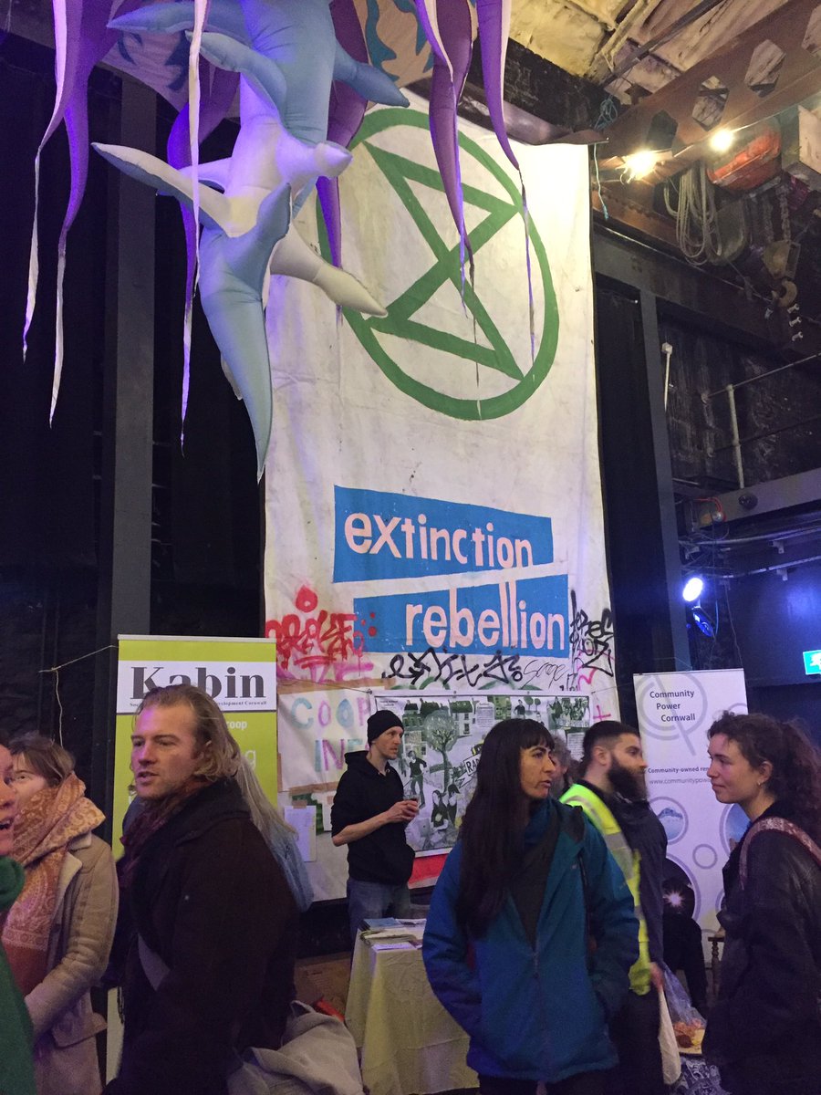 ExtinctionR's tweet image. "The original #occupy poet @PeteTheTemp", @OccupyLondon

"The jaw dropping poet ⁦@salenagodden⁩", @JamieKelseyFry

"A brilliant event", @MarcusxGrant

"#ExtinctionRebellion great to be part of [this]", @TGO_OutdoorGyms

#SpringUprising festival, join us: springuprising.com