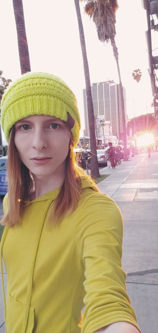 I'm in Hollywood. Fite me https://t.co/ftpArw8Hj9<a href="/tag/manyvids"class="tags"><span>#manyvids</span></a><a href="/tag/mvsales"class="tags"><span>#mvsales</span></a><a href="/tag/mvtrans"class="tags"><span>#mvtrans</span></a>