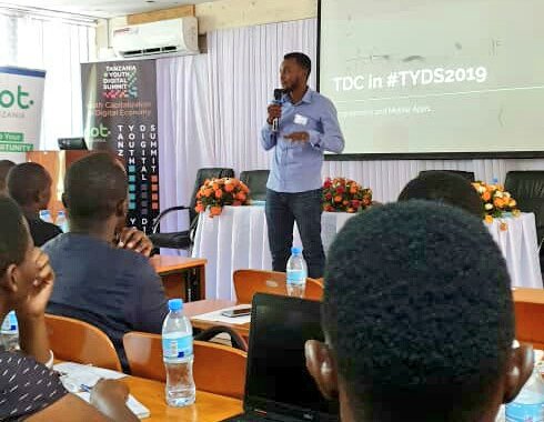 joseph4s_'s tweet photo. Was a honour to be a Speaker in the Tanzania Youth Digital Summit 2019 @digitaltanzania #TYDS2019 , organized by @dottanzania,  Tanzania ICT Commission @ict_commission and the Irish Embassy @IrlEmbTanzania. 

@TDCTanzania @TujengeTech @BunifuSpace https://t.co/FnOrp7heey