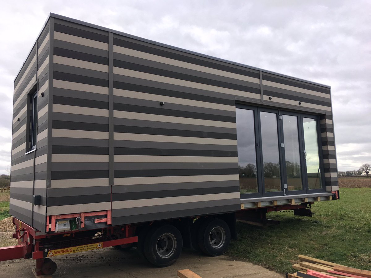 1st Phase Complete. Now on way to London Ideal Home Show. Safe journey! #biodynamiclighting #careannexco #ledlighting,#humancentriclighting.#idealhomeshow #granddesigns #moodlighting