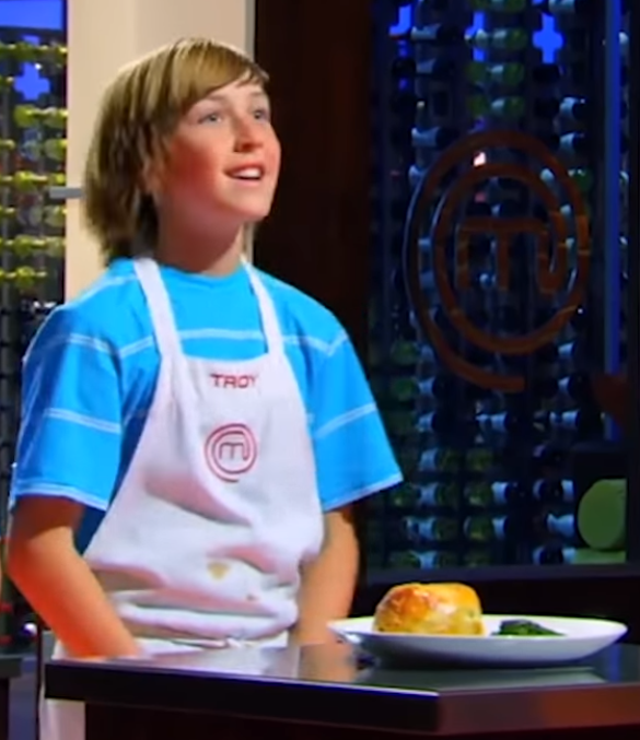 BaffeDelet's tweet photo. Yo @troy_glass, was just randomly looking for some dank Gordon Ramsey memes and this shows up on my screen.
How many years are this back in time?
Do anyone else from REACT actually know this? https://t.co/Byz7Sb1cdH