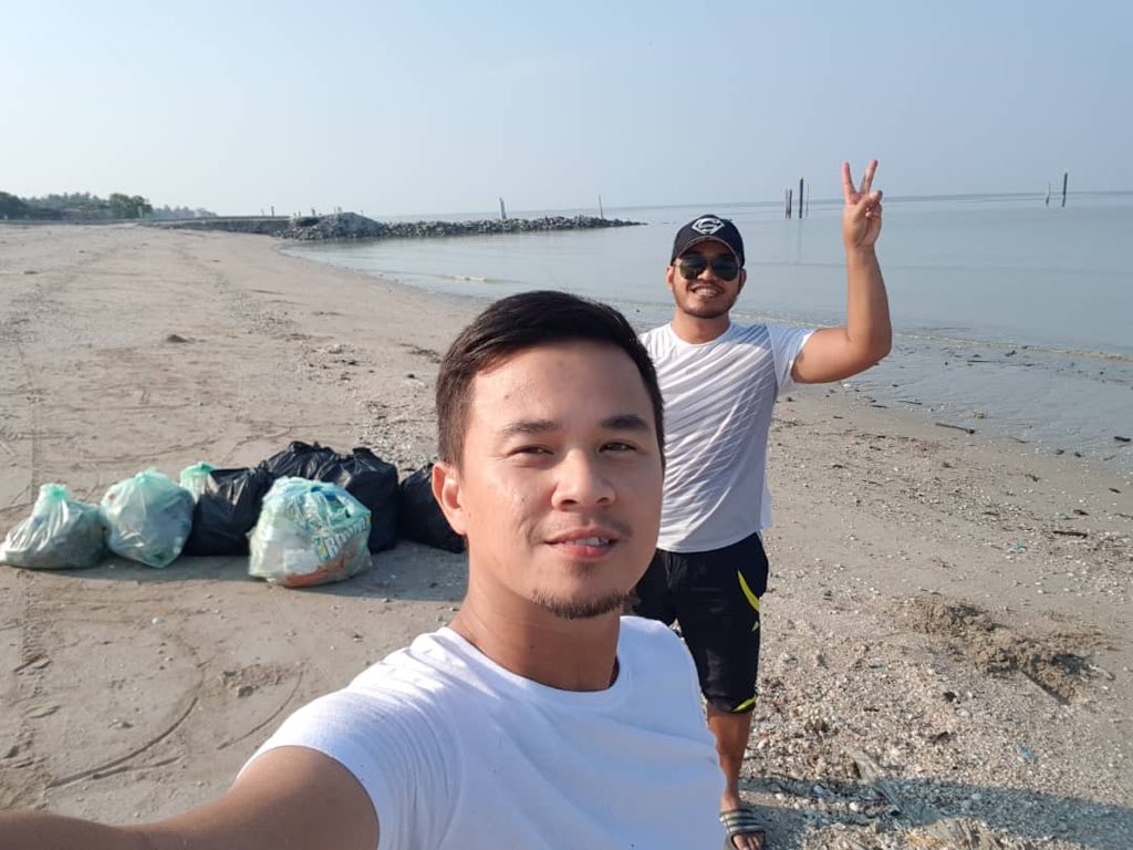 Hammy818's tweet image. Yesterday’s #TrashChallenge #TrashTag at pantai redang, sekinchan @maya_karin 😊
