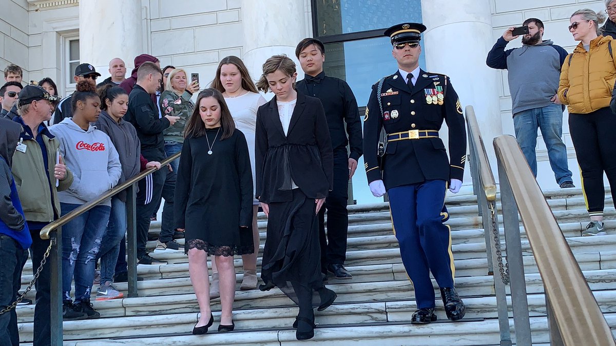 LibertyinDC's tweet photo. After a rough morning, we made it to Arlington. Always meaningful. #thankyouforyourservice https://t.co/fICiiqVKKl