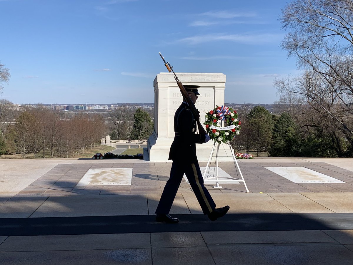 LibertyinDC's tweet photo. After a rough morning, we made it to Arlington. Always meaningful. #thankyouforyourservice https://t.co/fICiiqVKKl