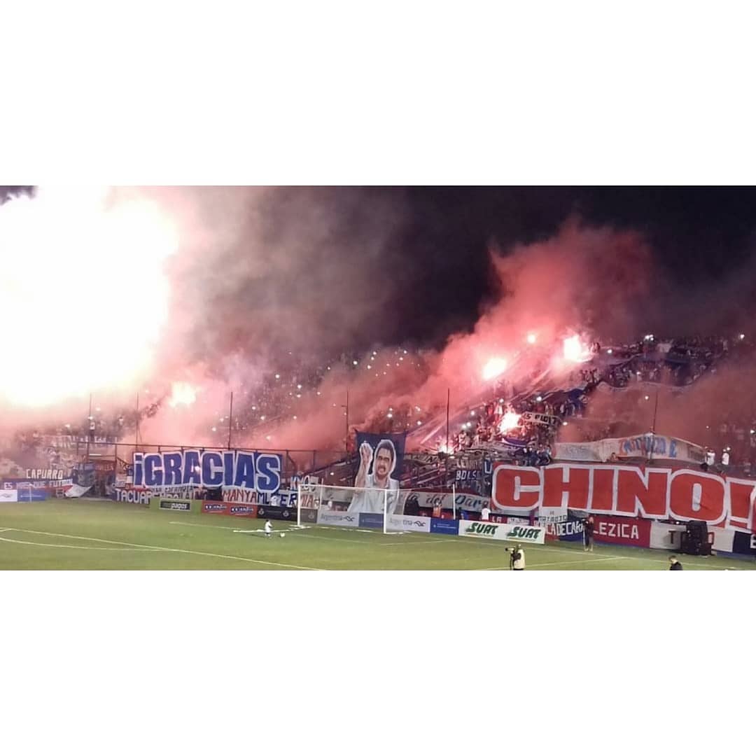 agustinamood20's tweet photo. Feliz cumple chinitooooo, gracias por tanta magia y alegrías ♥️.
#Elultimogenio @Chino_Recoba20 🔴⚪🔵 https://t.co/vk6fNTlFyV