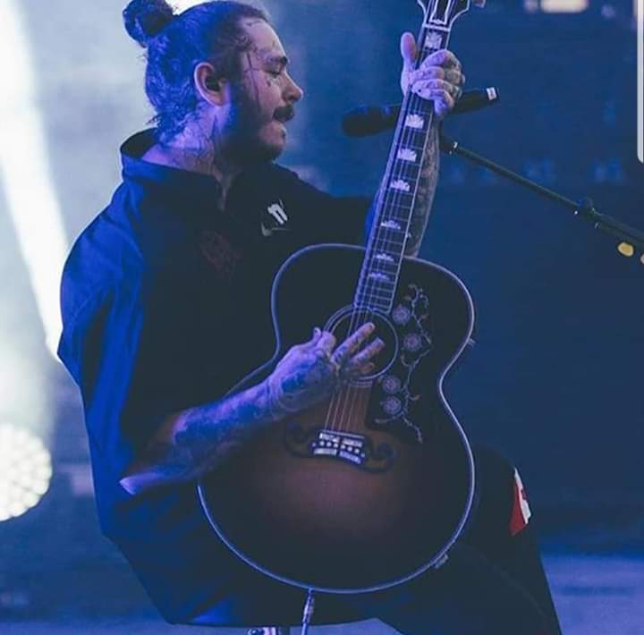 PostyJen's tweet photo. Daily @PostMalone appreciation post 🎸💗🎸💗🎸💗 https://t.co/NJcnhm1mji