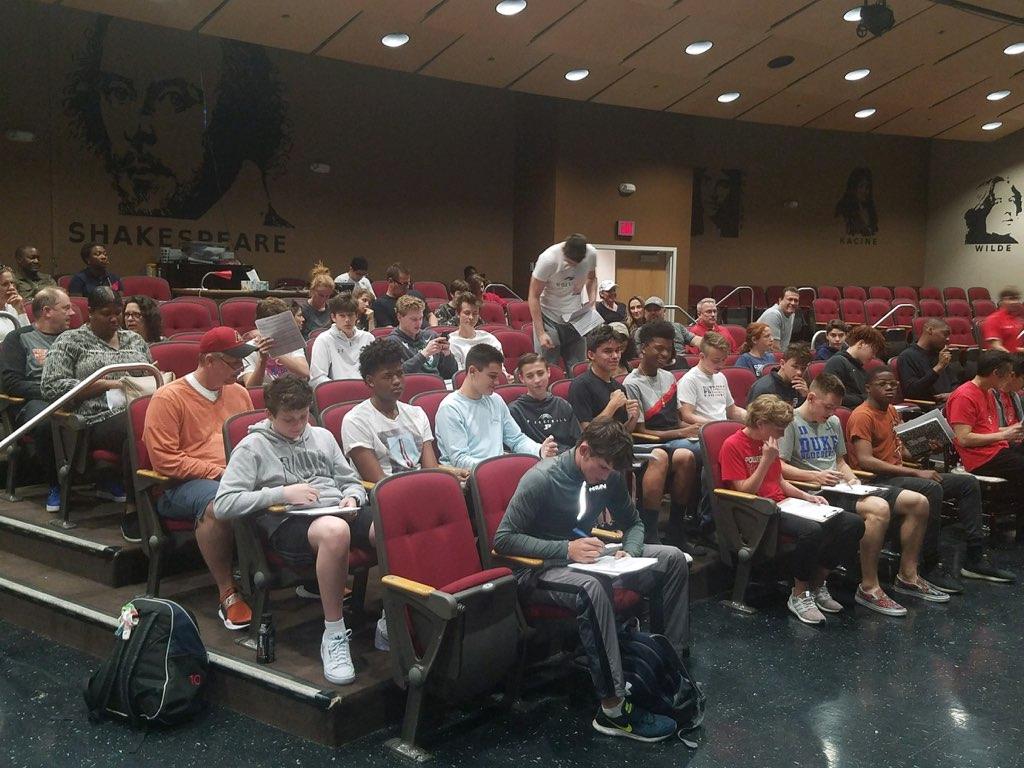 AZSelectBoysBB's tweet photo. Family Workshop w/ NCAA Sports Performance Professional Coaching
#BiggerThanBasketball #HumanGrowth #MentalGame https://t.co/xsr18UlPse