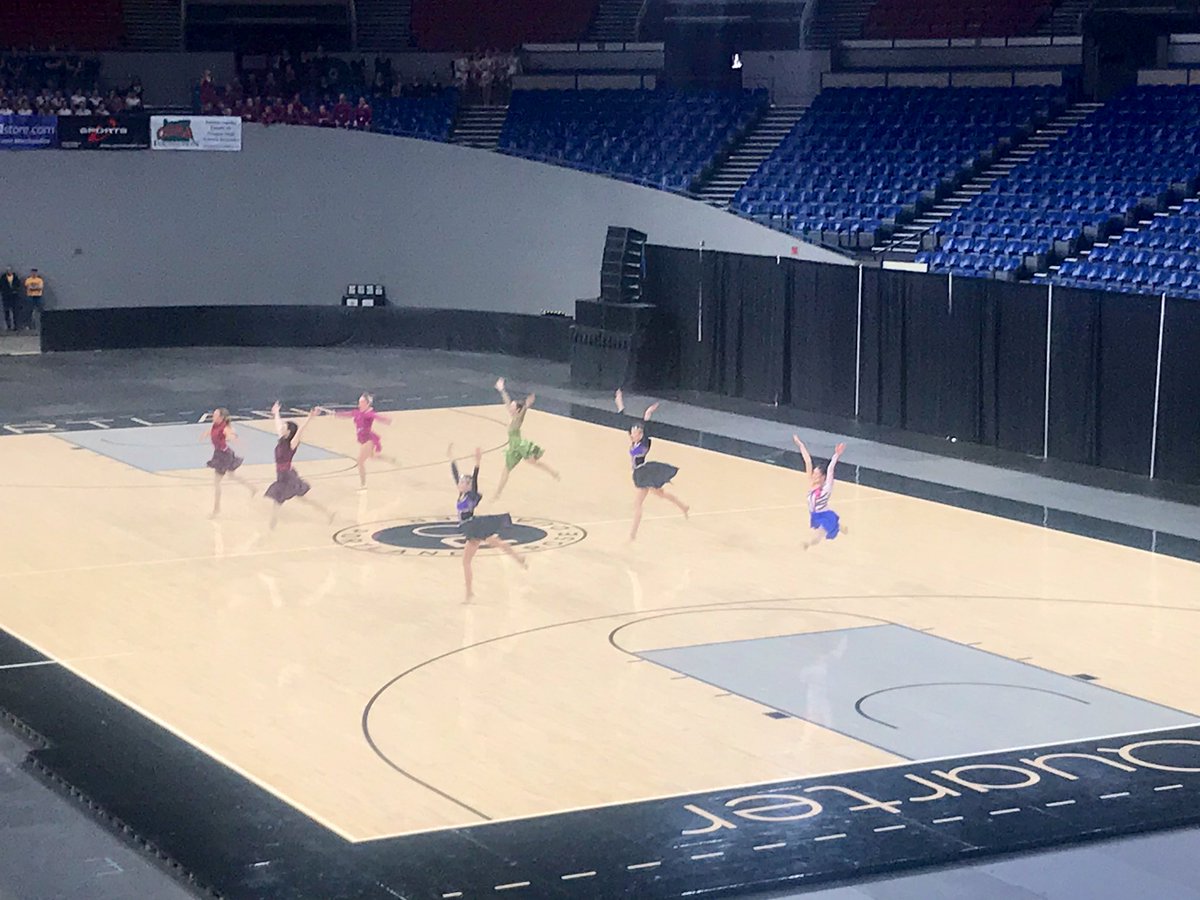 vcvaliants's tweet photo. @VCCDT Senior Ashley Chu performing in the DDCA All-State routine! #beingvaliant #charisma #allstate https://t.co/H1ZPgR2FGh