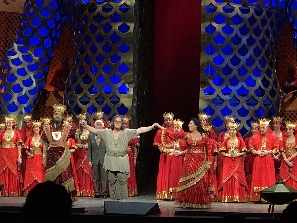 That Samson et Dalila was just on fire tonight! Glorious impassioned work from @AnitaRachveli @MaestroGKC #LaurentNaouri a great night to be in the house! 👏🏻💐👏🏻💐👏🏻💐@MetOpera