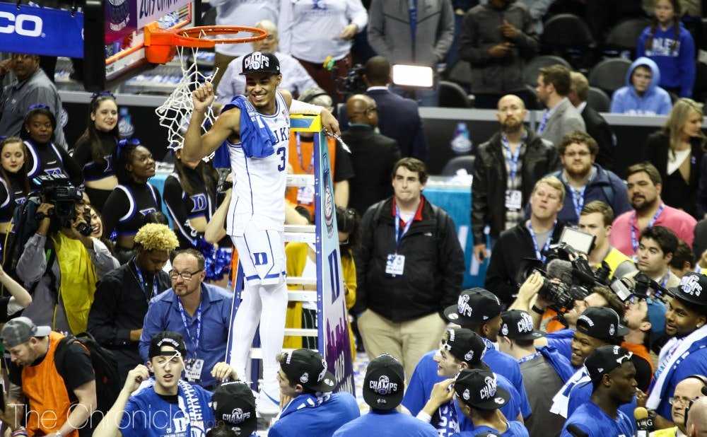dukebasketball's tweet image. The championship ceremony and net cutting in photos: 
chron.it/2uckbR1