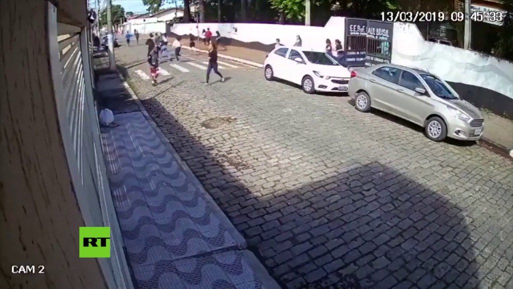 Momento exacto del tiroteo en escuela de Sao Paulo – Sao Paulo Video saopauloinformer.com/81244/momento-…