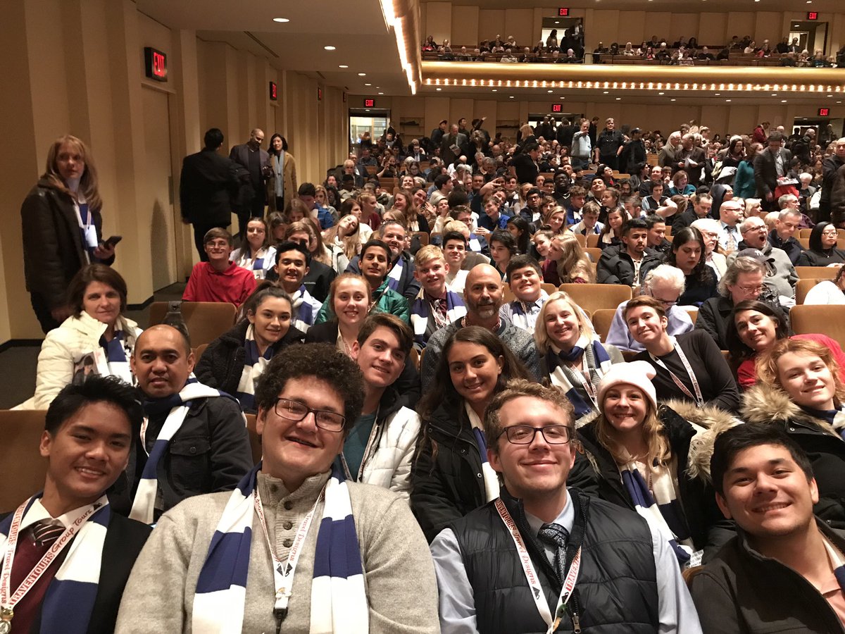 srhsband's tweet photo. Tonight we split up into three groups where we saw the New York Philharmonic, the Blue Man Group or Kiss Me Kate on Broadway! All three were AMAZING!! #sebnyc19 #nycstpatricksdayparade #striveforthehighest https://t.co/LiVgn2QF2p