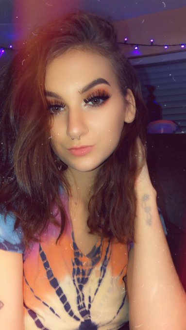 Idk what I&rsquo;m doin anymore haha life pls stop 🥵🤠🤡 https://t.co/s52sav8xIm<a href="/tag/mondaymotivation"class="tags"><span>#mondaymotivation</span></a>