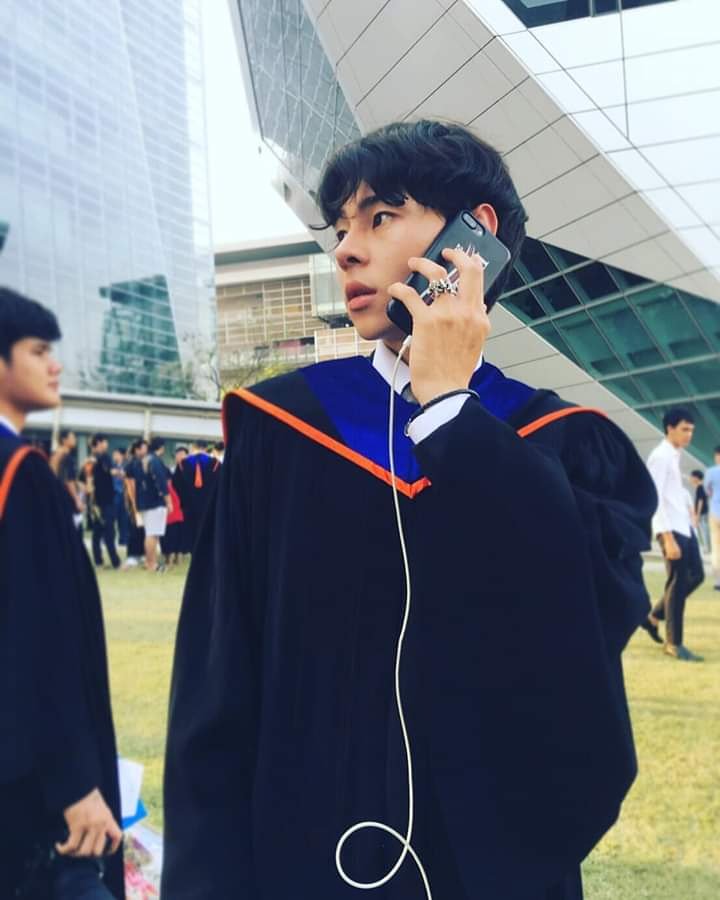 วันนี้อย่าลืม 🎓 มาถ่ายรูปและให้กำลังใจน้องกับน้องอินทัชหลัง 16.00 เป็นต้นไปจ้า 
📍ศูนย์ประชุมแห่งชาติสิริกิติ์ 
#ยินดีกับบัณฑิตด้วยจร้า #อินทัช #วอร์ม #วอร์มแทน 
#YourStarTheSeries ❤
 #ดาวของนายหัวใจของผม 🌠