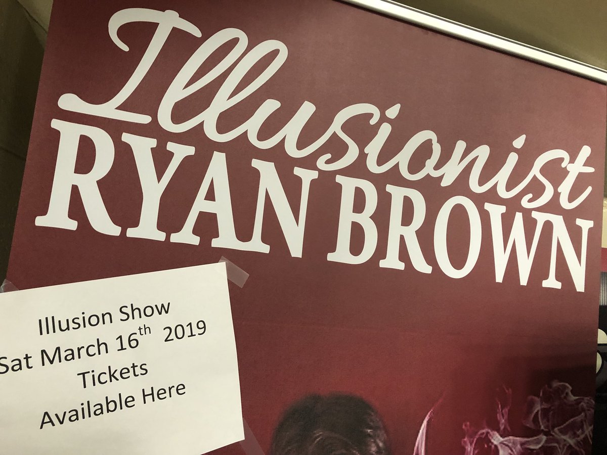 MoVernie's tweet image. Jam packed crowd came to watch #Illusionist Ryan Brown performed at #401MiniIndy.

#Event

#RyanBrown #magic #entertainment #marchbreak @CoreyDixon33
