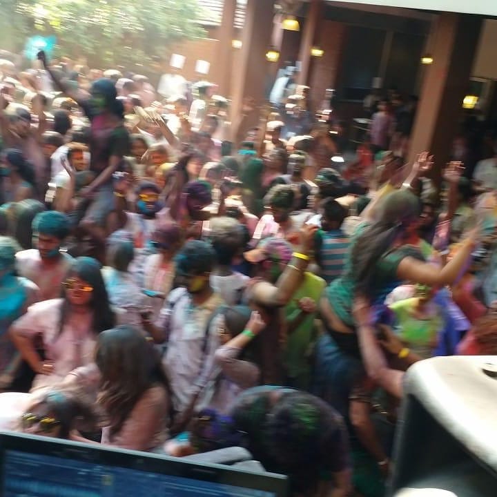 NiahSingh's tweet photo. Niah Desert Bloom Parties  presents 'RANG de HOLI'
Head to The Gateway Hotel Bangalore at Residency road   
Time - 1130 AM to 0800 PM
Entry fee of Rs 750 with free beertail
Mention NIAH CODE at the registration counter &amp; get free entry into the next party happening this month end https://t.co/FEAWlzHe56