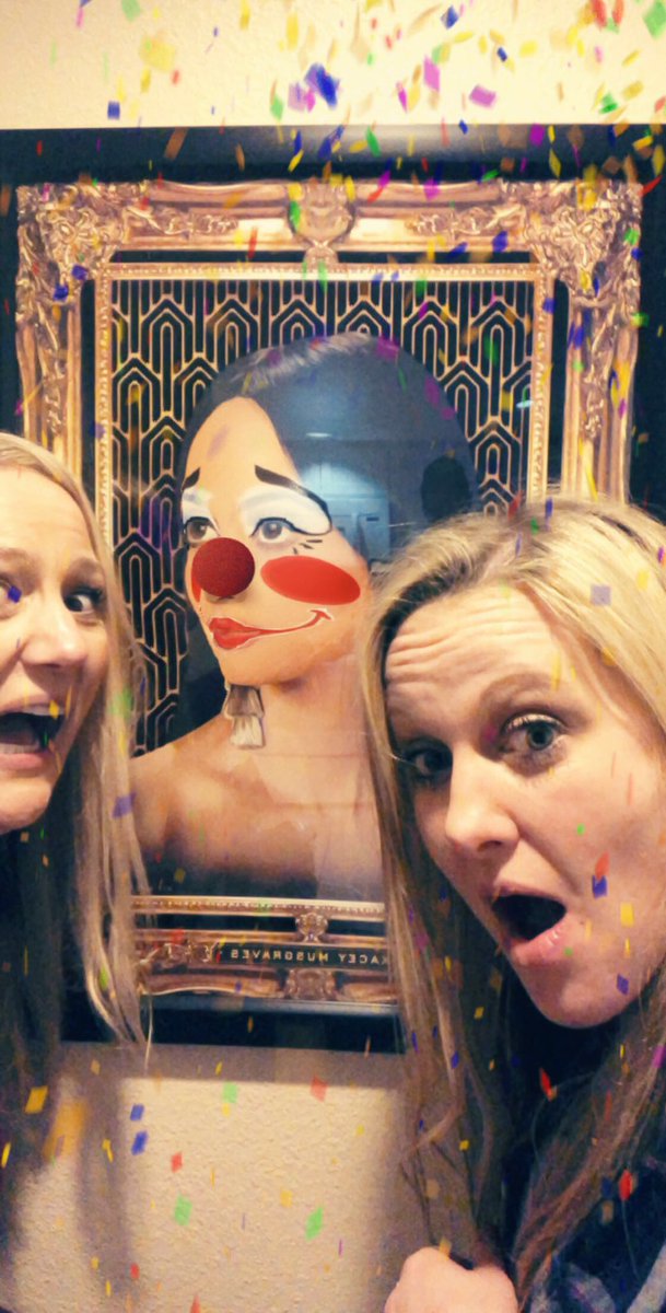 mandym79's tweet photo. Ok ok I’m done!! 😱                                @KaceyMusgraves #kaceymusgraves #clowns #stopmenow https://t.co/usgFmPjOWm