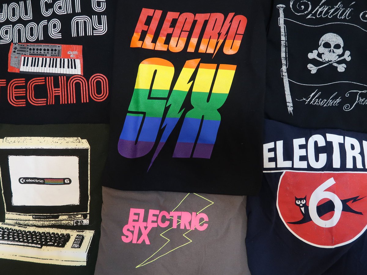 IShJR's tweet photo. Electronic world for every boy and every girl... #YouCantIgnoreMyTechno #Synthesizer @electric6 #AbsoluteTreasure #NordLead #C64 #Eveready #NineLives #BrideOfTheDevil @CAPTofthehead @malarsh https://t.co/X3hJY3XUTR