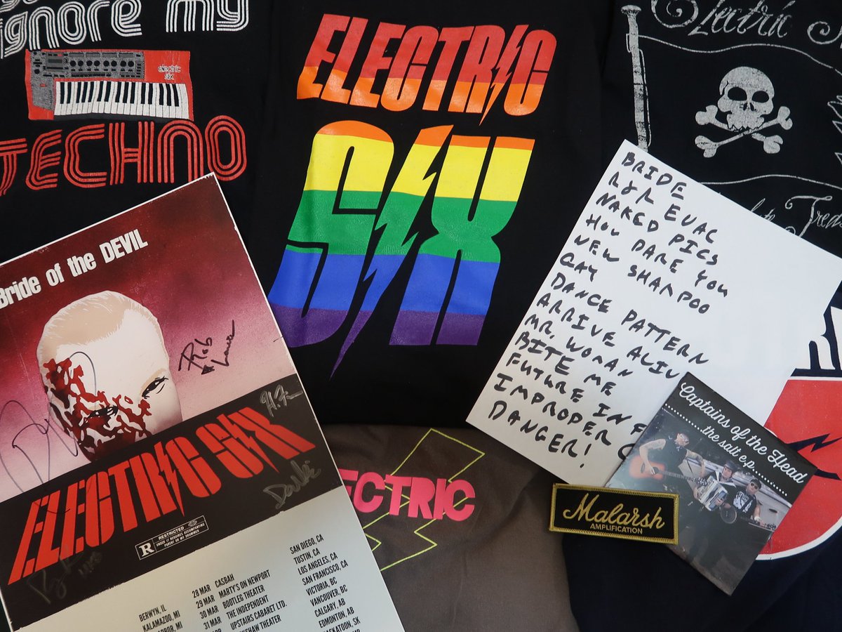 IShJR's tweet photo. Electronic world for every boy and every girl... #YouCantIgnoreMyTechno #Synthesizer @electric6 #AbsoluteTreasure #NordLead #C64 #Eveready #NineLives #BrideOfTheDevil @CAPTofthehead @malarsh https://t.co/X3hJY3XUTR