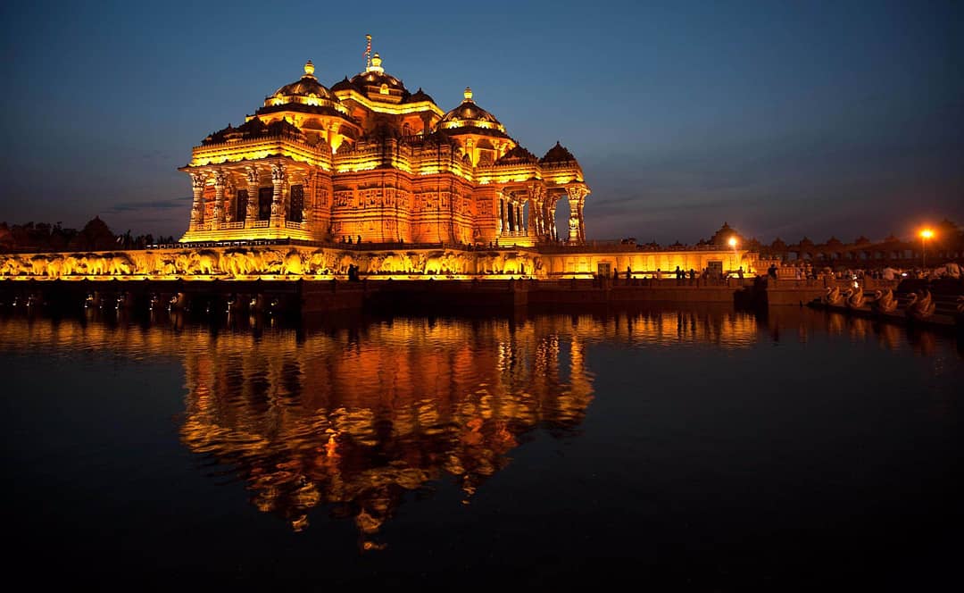RollingTwoos's tweet photo. #AKSHARDHAM, the mammoth temple in Delhi sprawling over a huge campus is located right next to the Commonwealth Games Village, is one of the biggest tourist attractions .
#rollingtwoos #indiantouringcompany #CustomizedGroupTours #pilgrimagetours #spiritualtours #travelIndia https://t.co/SAaHgt0x9p