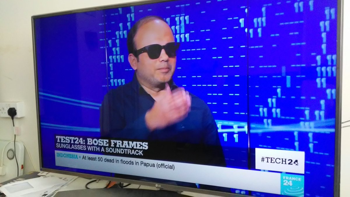 rahim94's tweet image. These bose frame glasses allow you to take phonecalls. If you do that on the street, people will think youre a psycho speaking to yourself #tech24 @France24_en