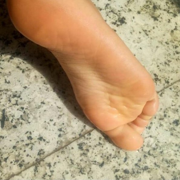 shruti_mistress's tweet photo. Femodm mistress only shruti in twitter and insta.....
#mistress #femdom #FinDom #Shoes #wiping https://t.co/7gBGTeuuM9