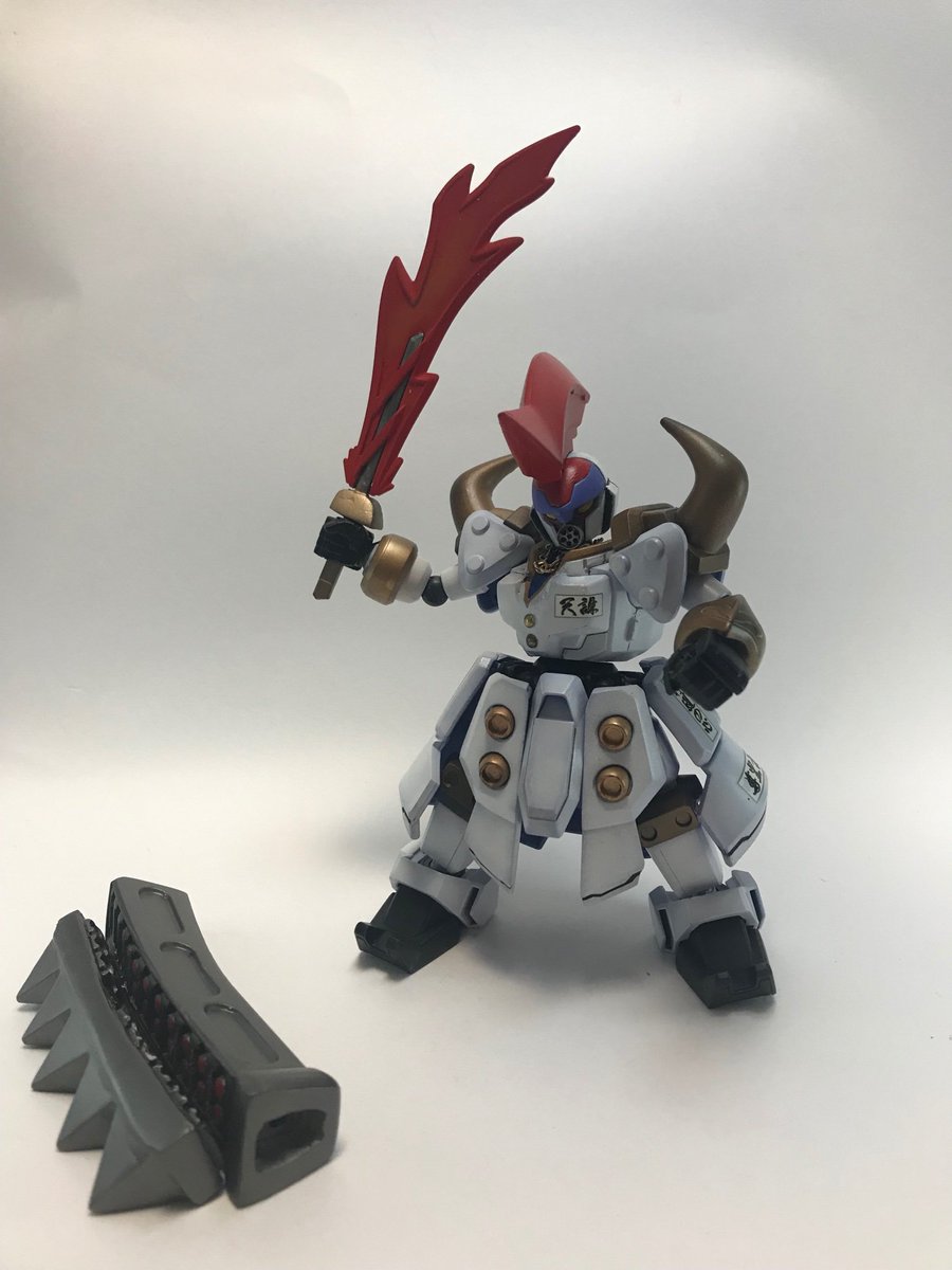 rodem020079's tweet photo. ガウンタイゼルファーをカスタマイズしたLBX『ゲイル』。武器は『ルシファーズハンマー』。内臓されたミサイルを発射する『魍魎散弾』、仕込み刀に炎を纏わせ斬る『ダイナミック斬』が必殺ファンクション。大遅刻ですがよろしくお願いします〜 #LBX_ARMS https://t.co/tKg11KCOCC