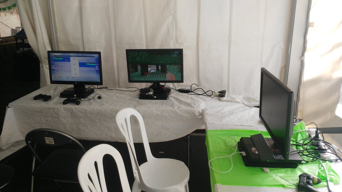 GamingTribes's tweet photo. We're currently set up alongside the awesome folks of @SpraoiVR Kirin ClareGalway. Come join in the fun. https://t.co/vOEETKP2X3