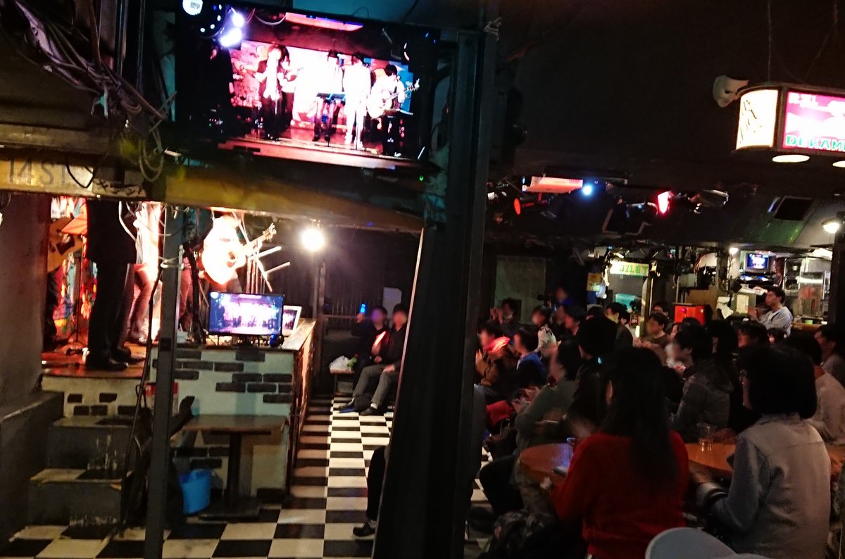 小中千昭 Chiaki J Konaka Brave Heart のイントロ フィードバック ギターの裏で電子音 のシーケンスが流れているのだけど これ実はモールス信号の ｓｏｓ なのだそう 確かにピンチの時に進化は起こる訳で 音楽でもこれだけ考えられていたのだ