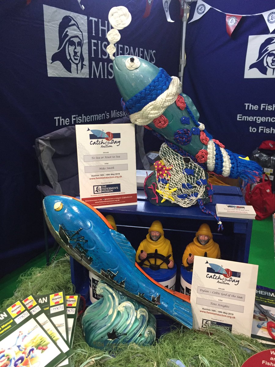 helenfishmish's tweet photo. Busy day @FriarsPride #fryit2019 promoting the work of @thefishmish, giving out #Albert collection boxes to #fishandchip shops and showing #catchoftheday #fish #fishmish @Girlyfishmonger @crazyfishlady76 @FishStock1 @FisheliciousUK @Brixhamfishmkt @SelveyLuke @YourFishingNews https://t.co/TvR5fPjKPf