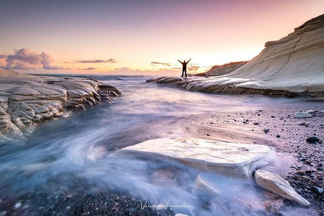 Chlouk's tweet photo. An afternoon sunset by the ocean!
.
.
.
.
.
#heartcyprus #VisitCyprus #forevercyprus #aboutcyprus #insightcyprus #timeoutcyprus #ig_cyprus #artistry_vision #transfer_visions #nature_greece #ig_greece #wu_greece #exquisite_greece #travel_drops #global_sta… https://t.co/uptHgIH3Ci https://t.co/bQ2J9RA0O5