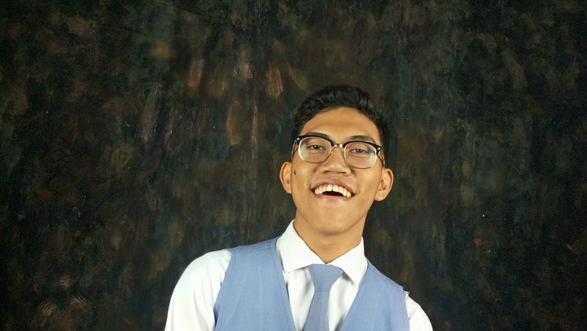 Banininzzzz's tweet photo. ++ and i shit you not guys smart kaayo ni siya. taas kaayo niya hawd kaayo mumemorize ug shit. amping always emj ha. LABAN KANG TA MGA MED PEEPS AND SUS OY AYNA SIG MAOY KAY MAKABATIG NAWNG. I LABYO EMJ MARRY ME PLS OPPA EMCHAEYOOO
#OppaDay https://t.co/tkMU1A4Cn5