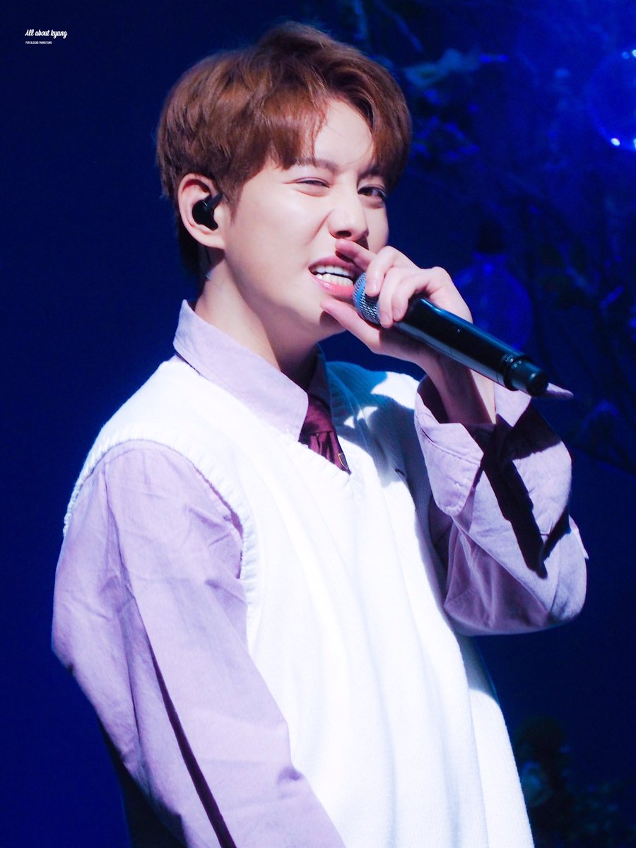 allabout_kyung's tweet photo. 190310 PARKKYUNG SPRING FAN LIVE 28.3℃ #박경 #블락비 #blockb @KYUNGPARK1992 
😍😍😍 https://t.co/cnnv1ohfqm