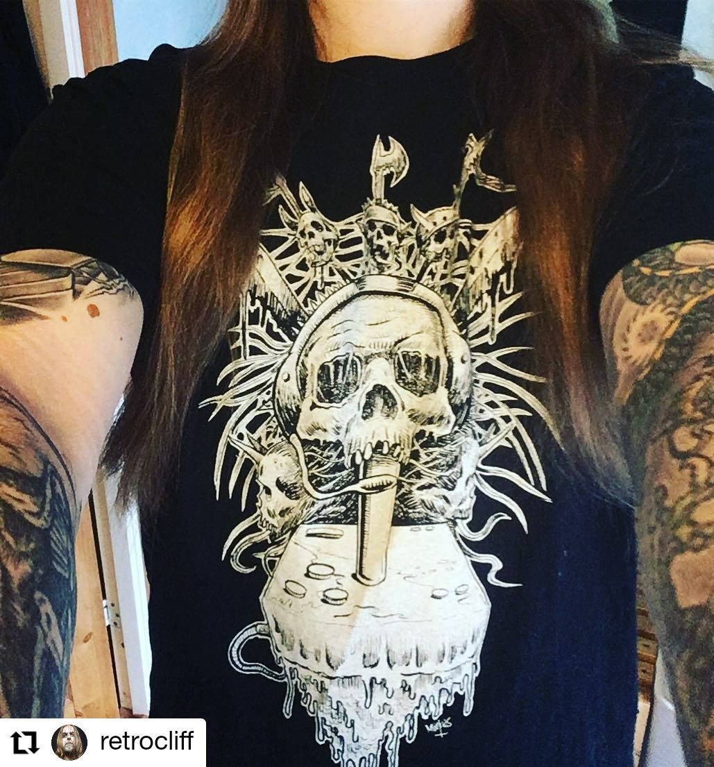 TMGBetrayed's tweet photo. #Throneofheresy #Abscession and #bloodofserpents vocalist Thomas Clifford sure knows what to wear when it is game night 🤘 Still a few L and XL left. M sold out. https://t.co/fzUAhs3UQQ