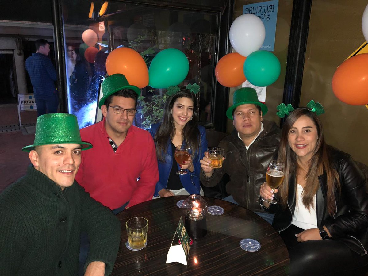 OzyPub's tweet photo. Cierra una etapa @OzyPub , seguiremos con nueva energía, menú y sorpresas para todos a partir de hoy! Gcs a todos nuestros clientes por estos 15 años de permanencia! https://t.co/AbNC5vaKp9