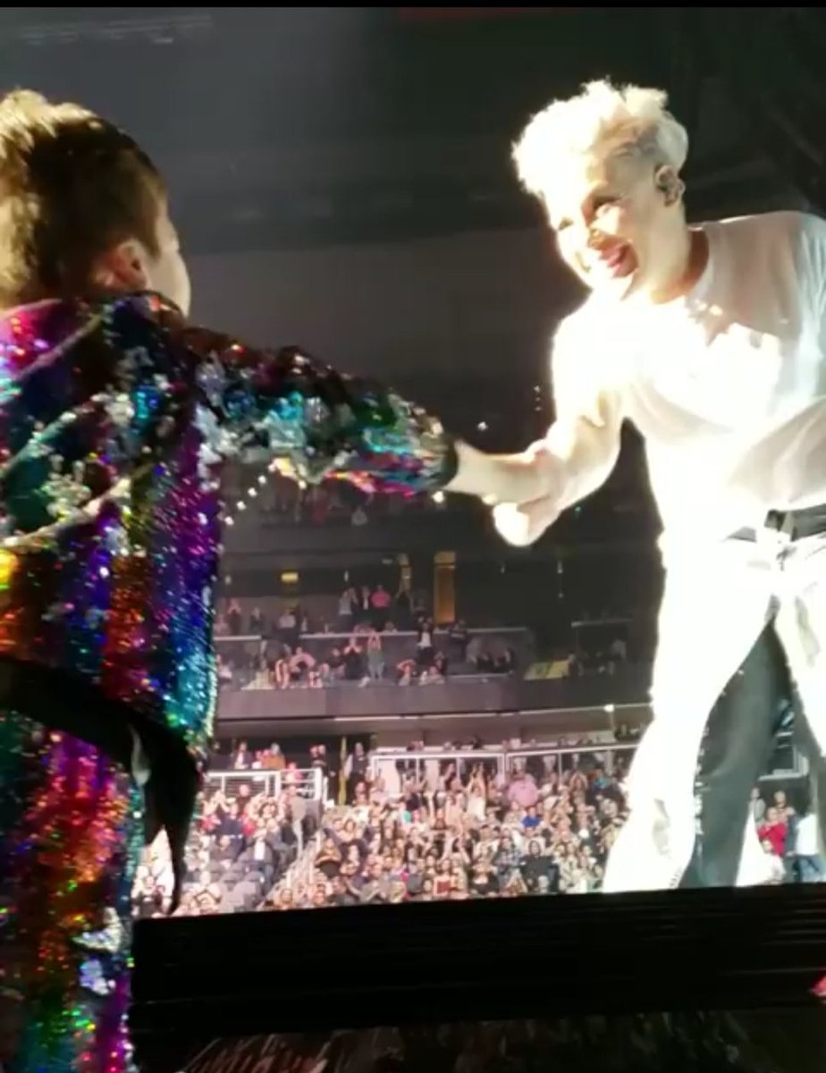 Benjamin tweet media