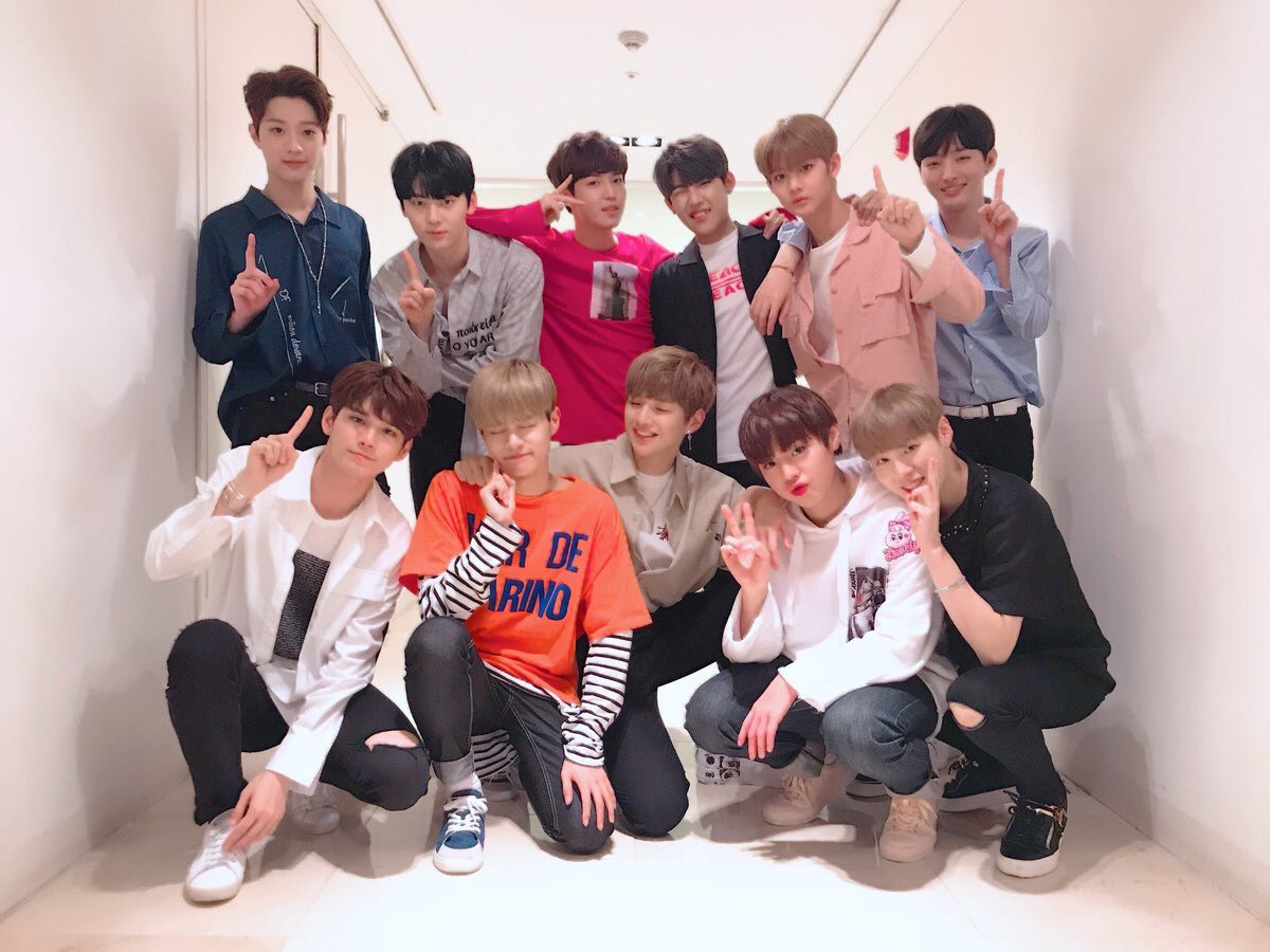 __yena__0929's tweet photo. 私にとってWannableにとってWannaOneは無くてはならない存在なんです。私には貴方達11人が必要なんです。ずっとずっと私は待ちます。
영원히 워너원 사랑해요 💗
@WannaOne_twt
#TwitterBastFandom
#SoompiAwards
#TeamWannaOne https://t.co/V0MzW87u9U