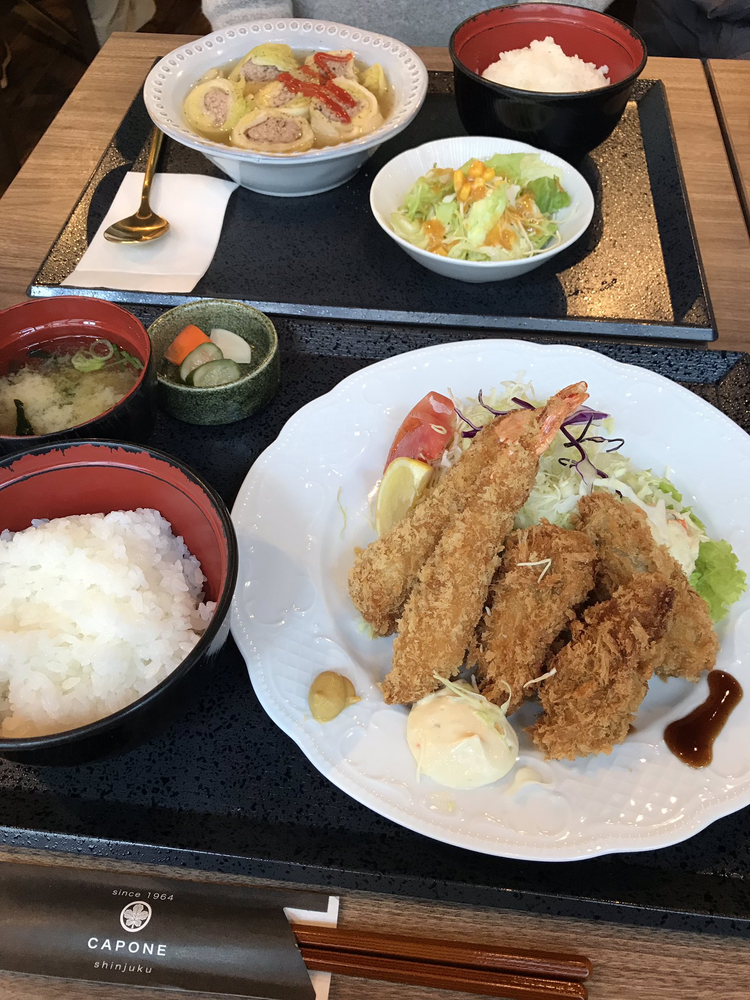 Noriko I Margaret お昼ごはんは 新宿 珈穂音 へ 友達もすっかりカポネファンになったようで 友達を誘って来ているそう 嬉しいな 珈穂音 T Co Kfmuube1kl Twitter