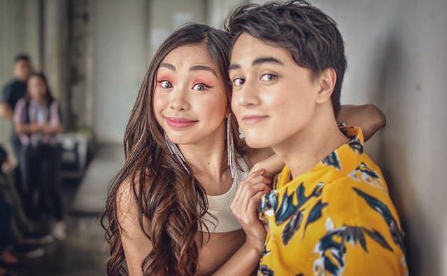 MWforevercdo's tweet photo. When Edward to 
Maymay and said: 

“Walang regalo kase yung tunay na regalo ay yung EVERLASTING NA PAGMAMAHAL.” 

hembeym!! it just doomed. Yung walang halong biro pero sincerity is the key lang, ay iba!!!

PENGENG ISANG @Barber_Edward_ HUUUUUY 😩

#MAYWARDSmashingSunday https://t.co/yjs1XjHAkU