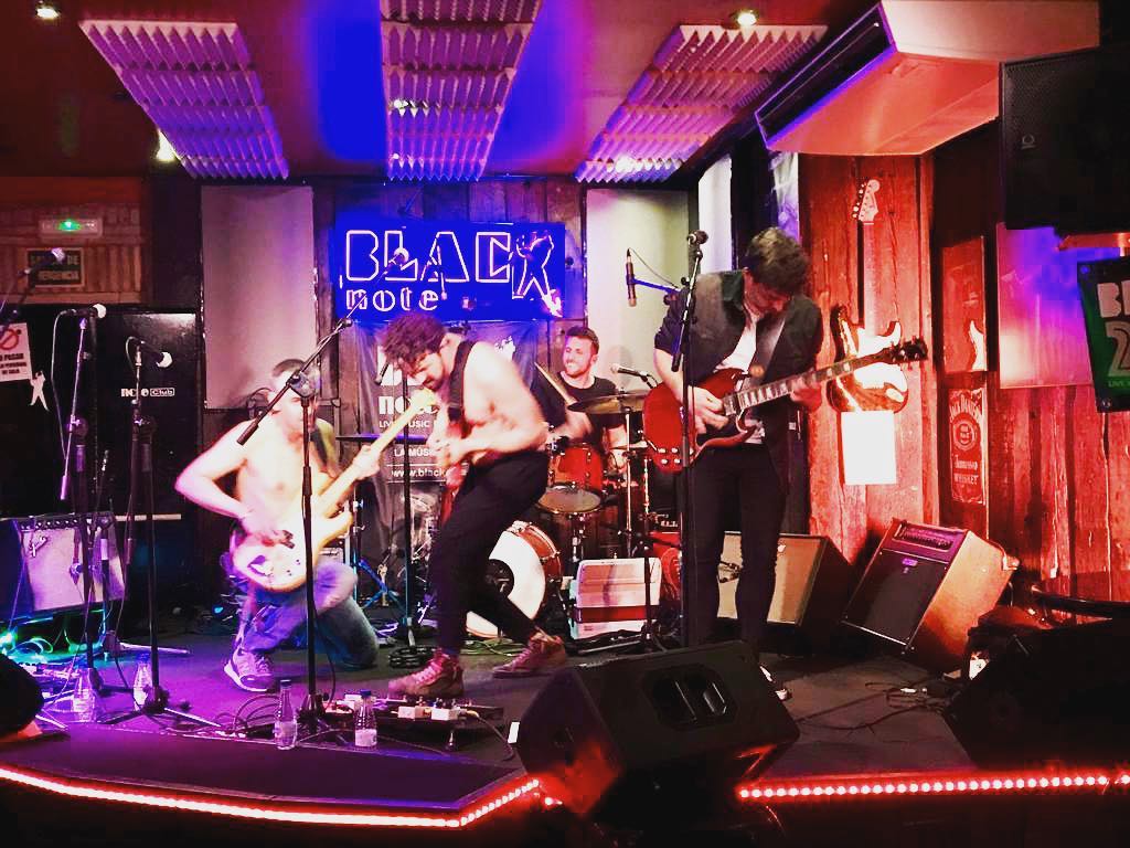 <a href="/CImpropia/">conducta impropia</a> en el <a href="/blacknoteclub/">blacknoteclub</a>