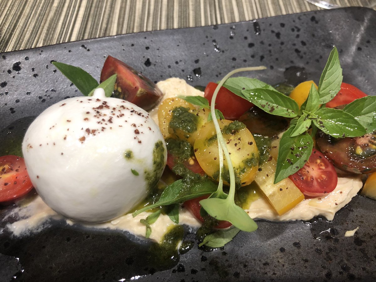 Dan Nicholl tweet media