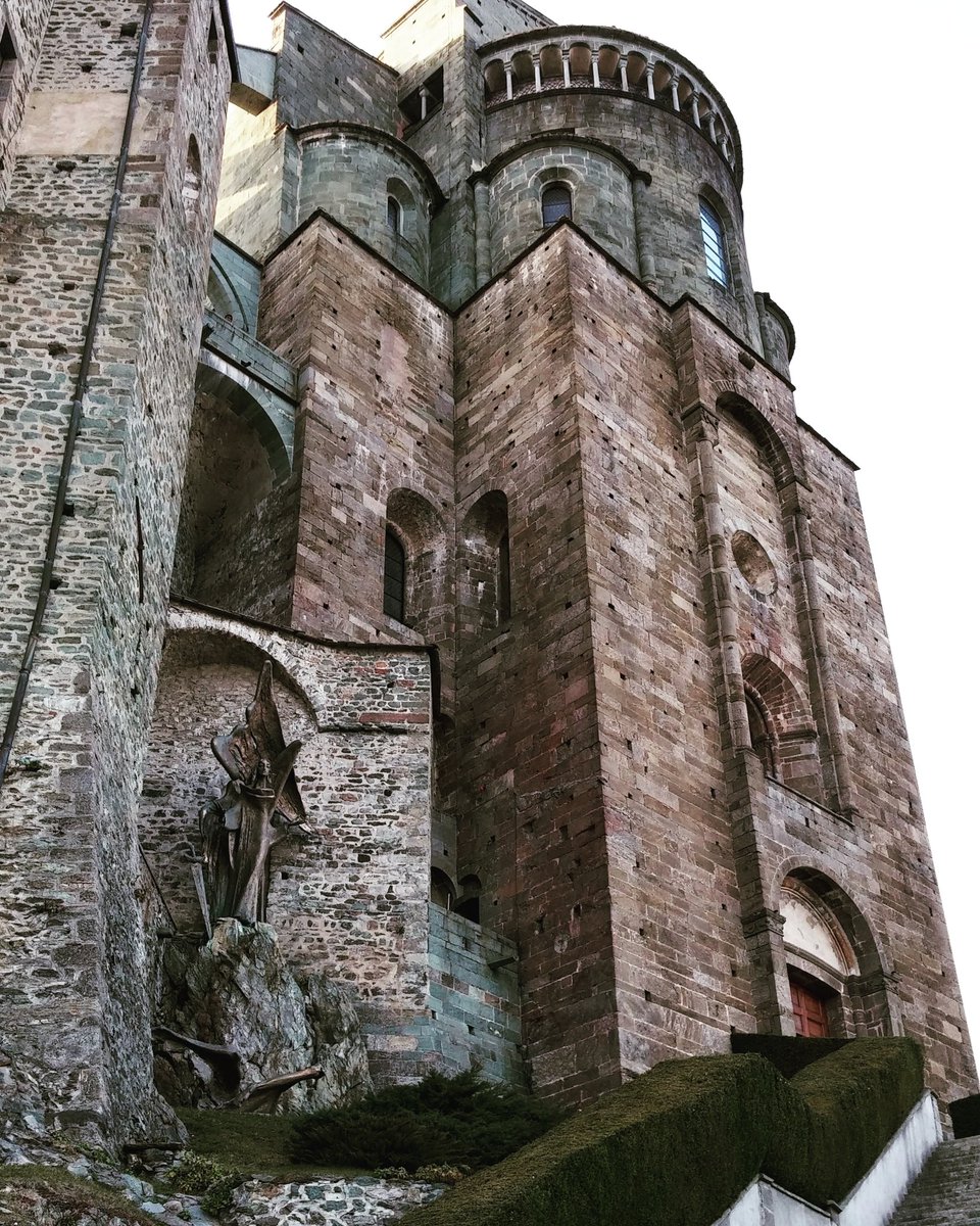 piemonte_italia's tweet photo. Monumento simbolo della Regione Piemonte e luogo che ha ispirato lo scrittore Umberto Eco per il best-seller Il nome della Rosa. #piemonte #piemontedavivere #sacradisanmichele #vallesusa #monumenti #simbolo #ilovepiemonte #ilmiopiemonte #turismo #turismopiemonte #cultura https://t.co/p5gIjrVjX3