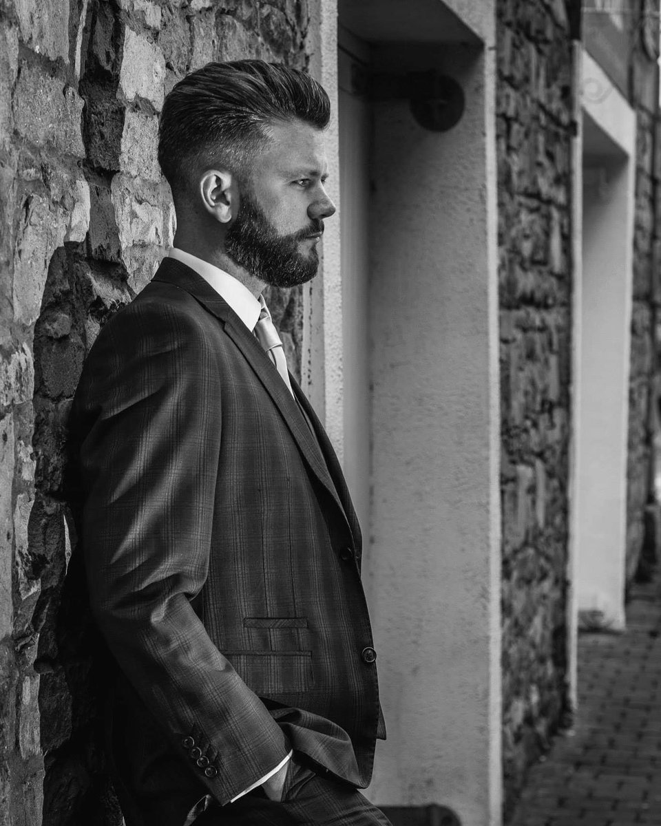 ItsMeLordLee's tweet photo. [SUNDAY]
.
Putting on your Sunday best, no matter what you're doing. 
.
#squire 
#squirehair 
#gentlemanshair 
#thegentlemanschoice 
#suits 
#suitsofinstagram 
#vintage 
#vintagelook 
#peakyblinders 
#menswear 
#style 
#gentlemen 
#tweed 
#designersuits 
#menssuits 
#suitstyle https://t.co/hp87ZPQ3cA
