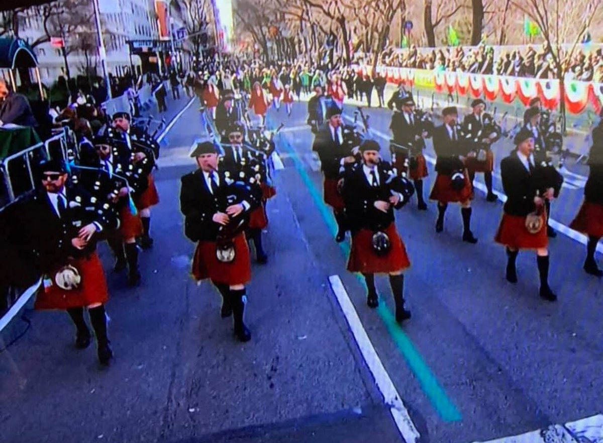 CountyPipe's tweet photo. A couple of shots from the channel 4 broadcast of the NYC Parade https://t.co/Kw94e9LbtB