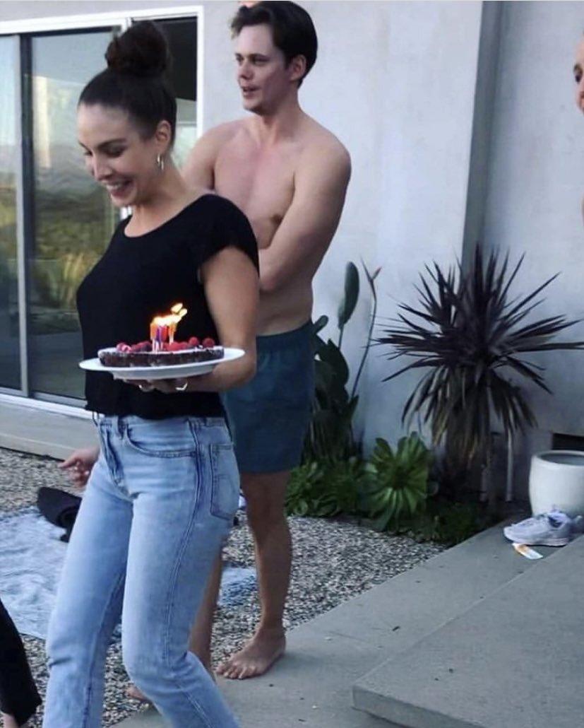 Bill Skarsgård Gifs (@gifsofskarsgard) on Twitter photo 