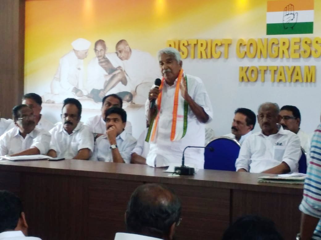 KeralaCongress's tweet photo. കോട്ടയം ലോകസഭാ മണ്ഡലം യു ഡി എഫ്  തെരഞ്ഞെടുപ്പ് കൺവൻഷൻ ശ്രീ .ഉമ്മൻ ചാണ്ടി സാർ, ശ്രീ ജോസ് കെ മാണി എം പി, സ്ഥാനാർത്ഥി തോമസ് ചാഴിക്കാടൻ തുടങ്ങിയവർ സംസാരിക്കുന്നു. ശ്രീ.തിരുവഞ്ചൂർ രാധാകൃഷ്ണൻ, അനൂപ് ജേക്കമ്പ് തുടങ്ങിയ നേതാക്കൾ സമീപം ജയ് ....ജയ് ..... UDF https://t.co/SJqzCVQ8Io