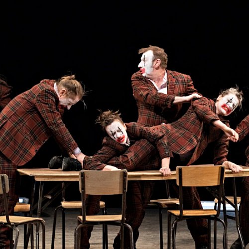 TheatreNewsWeb's tweet photo. https://t.co/H53qyDUP8a Forced Entertainment to livestream Speak Bitterness from Amsterdam - #SpeakBitterness #forcedentertainment @ForcedEnts https://t.co/TFL4oMiCMM https://t.co/6iDKGZxl8j